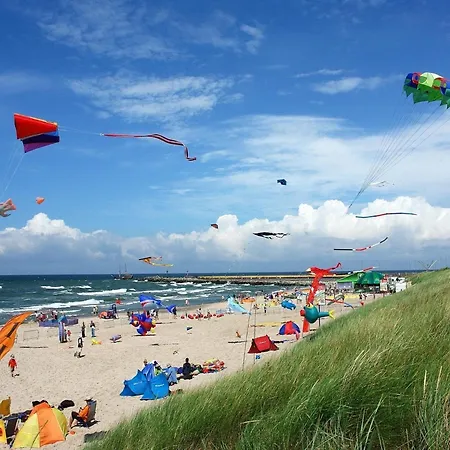 With Garden, Close To The بيت للعطل *