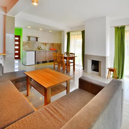 بيت للعطل With Garden, Close To The ساربينوفو