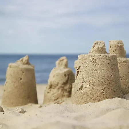 With Garden, Close To The بيت للعطل